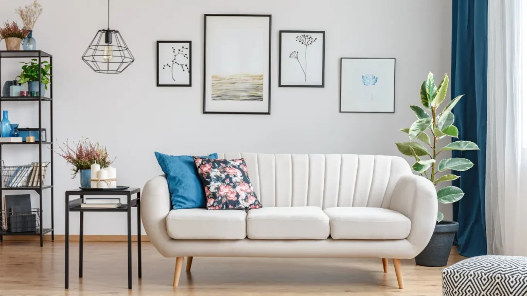 salon scandinave cadres plantes